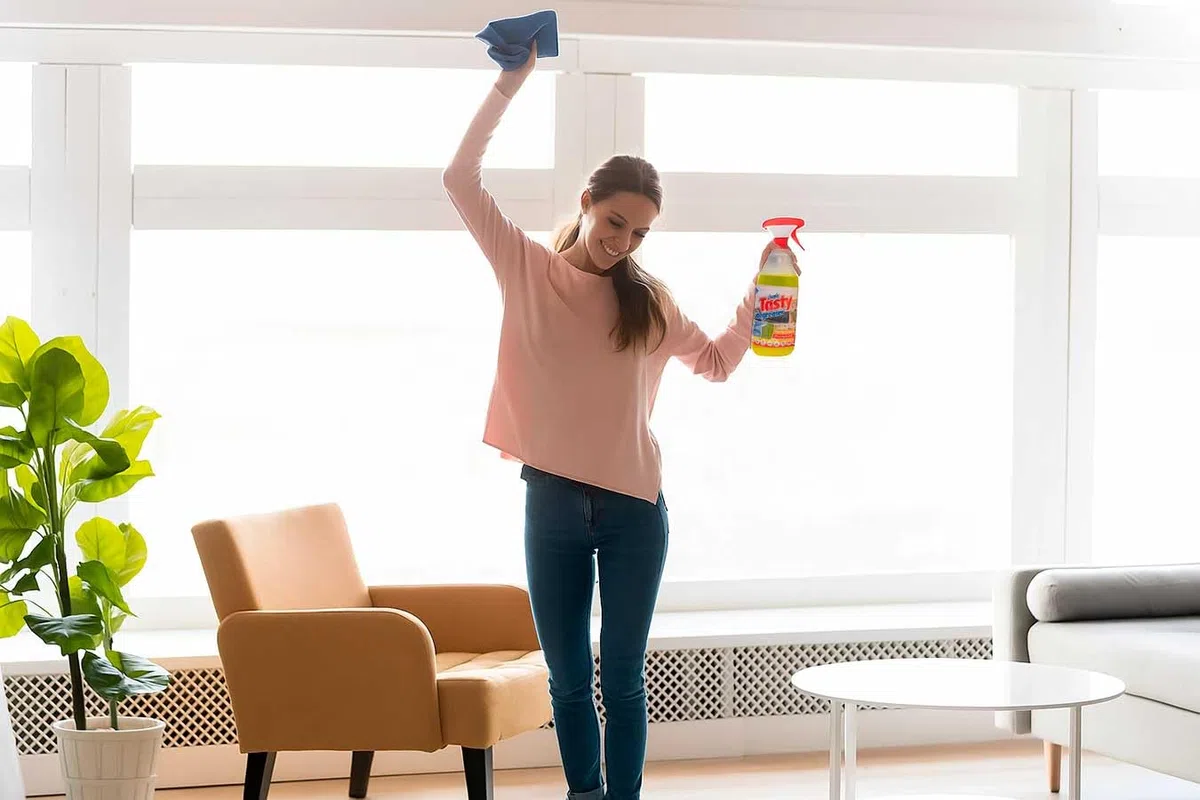 Quita Grasas Extra Fuerte 5L + Pistola 1000ml con Trapo microfibra - Quitagrasas Concentrado - Desengrasante Profesional - Desengrasante Potente para todas las Superficies - Elimina todo