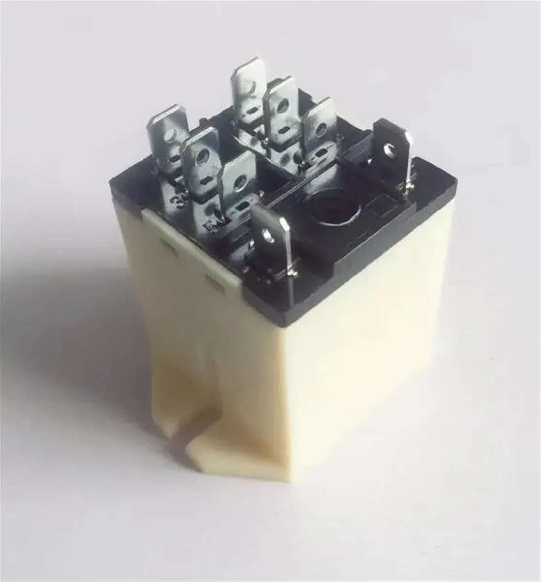 Relé NNC71A-2Z / JQX-30F 2Z 30A Relé de potencia 8 pines DC12V DC24V AC110V AC220V 1 pieza(AC220V)