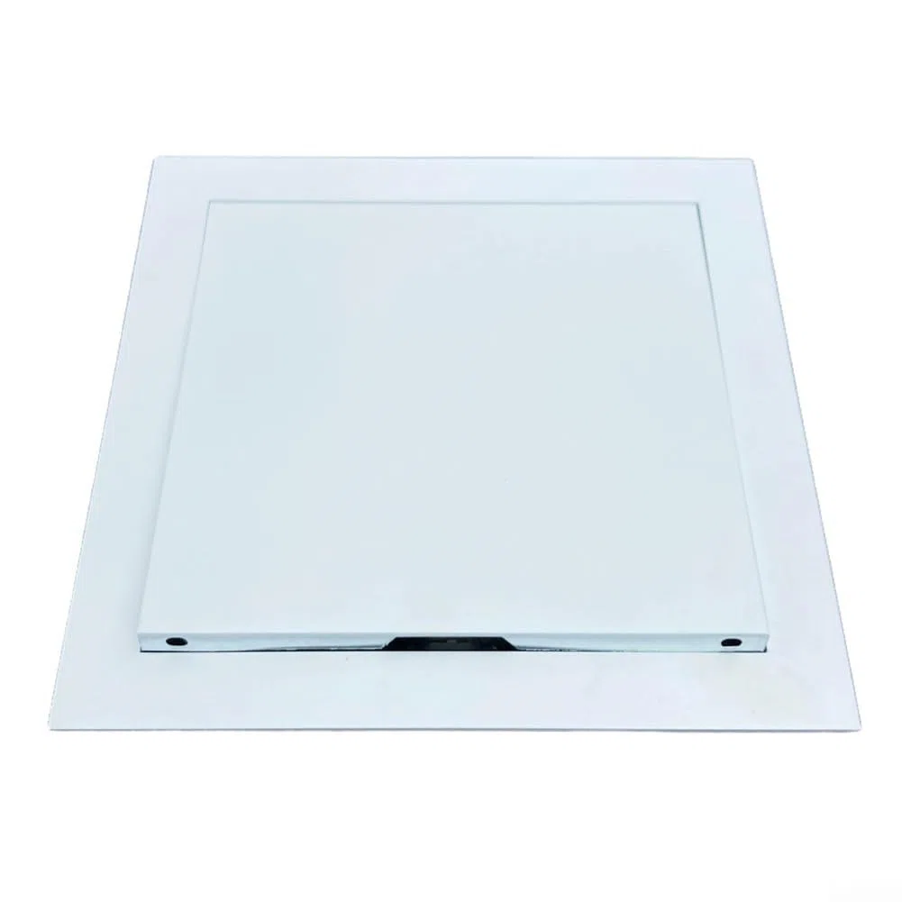 Elegante combinación de acero galvanizado blanco y aluminio en una puerta de inspección eficiente (250 x 250 mm)