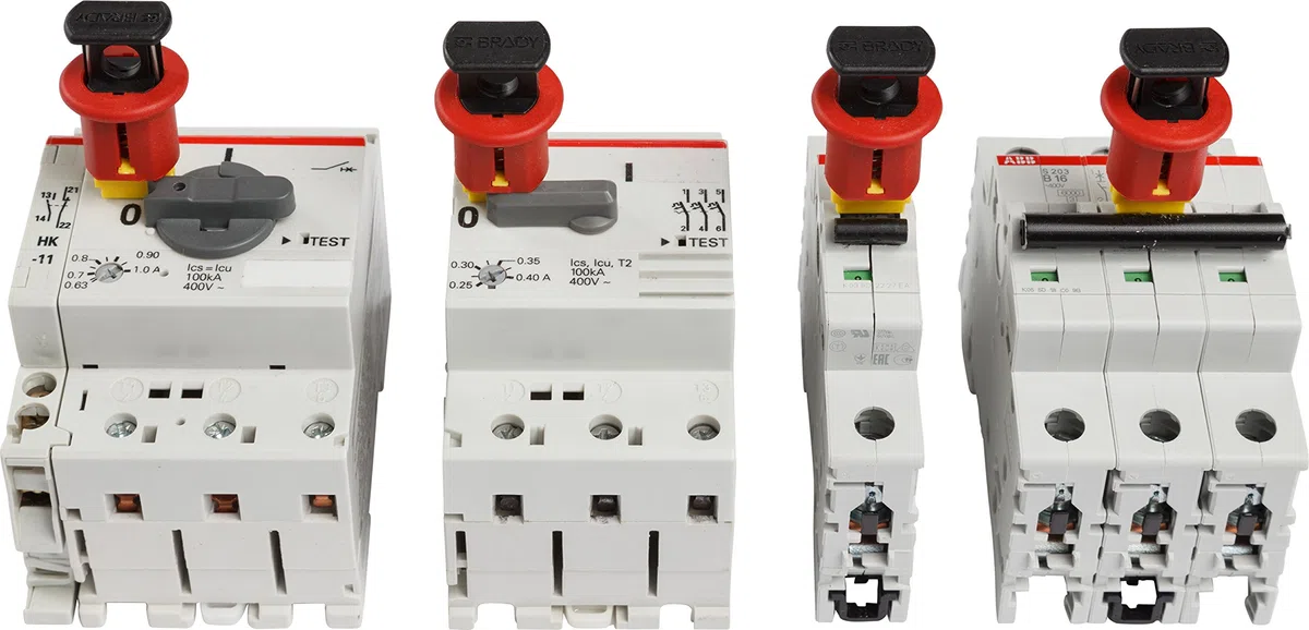 Sistema de Bloqueo de Disyuntor ABB Ms325, Negro/Rojo/Amarillo