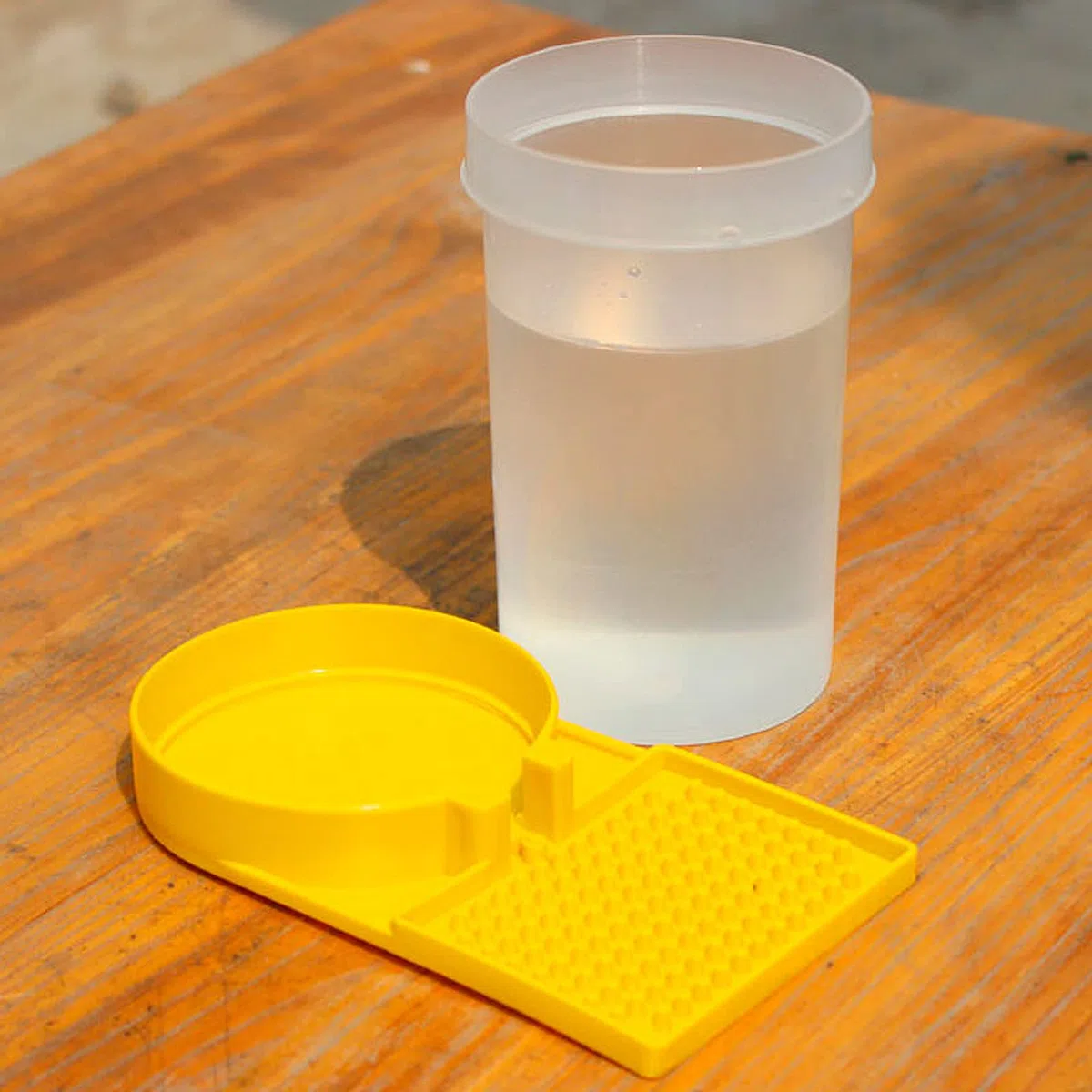 2 Piezas Comedero de Colmena de Abejas, Comedero de Entrada de Abeja, Alimentador de Agua de Abejas para Apicultura - 8.4 x 12.7cm, Amarillo