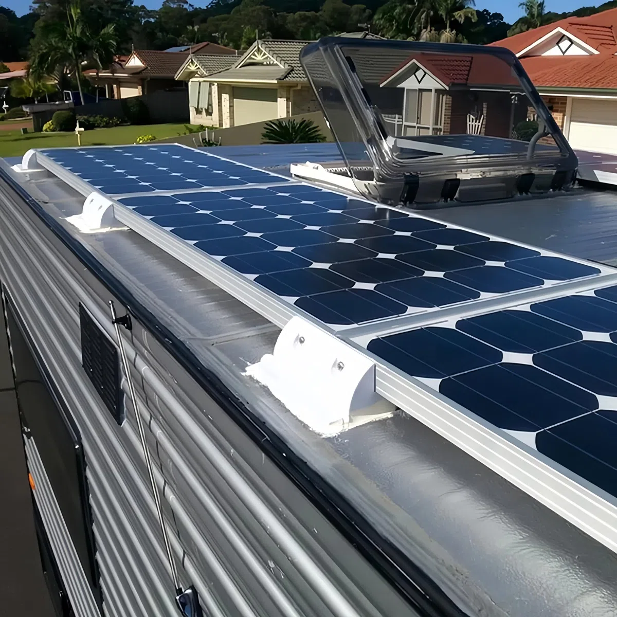 7 soportes de montaje para panel solar, sin taladros, soportes de panel solar ABS, kit de soporte para techos de RV, caravanas, vehículos, furgonetas, garajes, cobertizos, cubierta de barcos, (blanco)