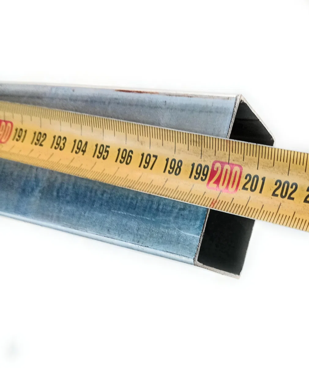 Tubo rectangular hierro galvanizado 60x40x1,5mm. (2 Metros longitud)