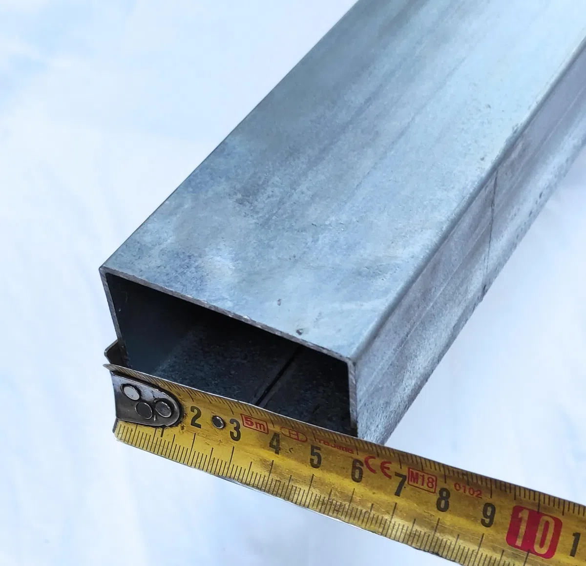 Tubo rectangular hierro galvanizado 60x40x1,5mm. (2 Metros longitud)