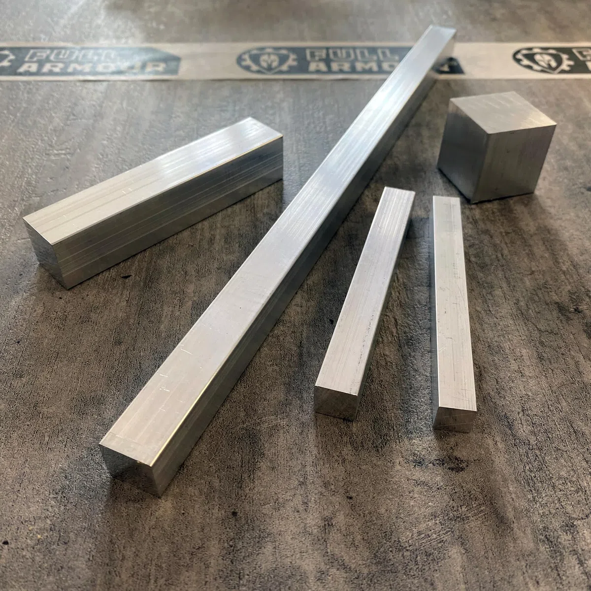 Nueva barra cuadrada de aluminio - Varios tamaños grado 6060 (12 mm x 12 mm x 300 mm)