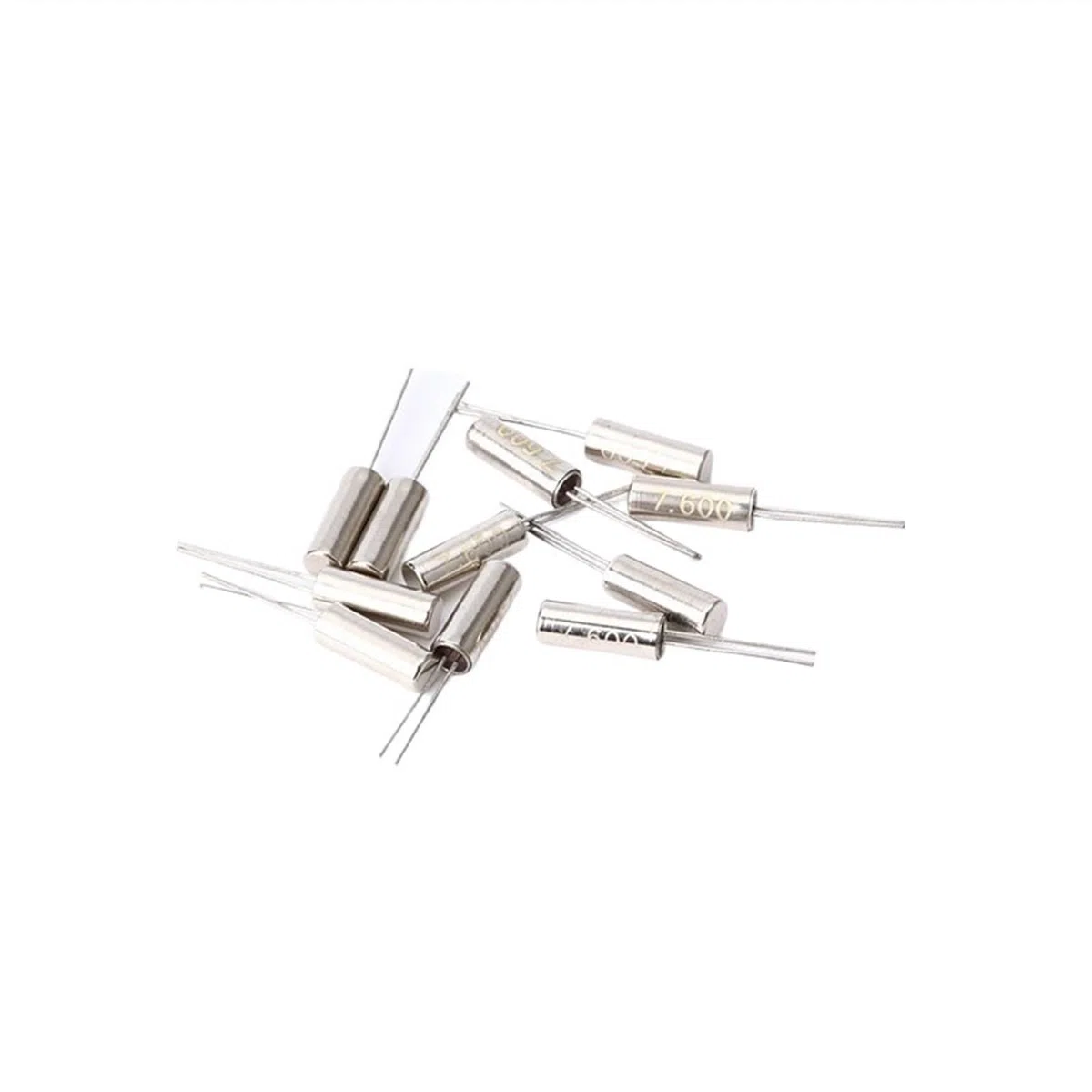 10 unids/Lote 7,6 MHz 7,6 MHz 7,6 M Hz 7.600 MHz oscilador de frecuencia Cristal de Cuarzo Cristal pasivo Cilindro 3X8mm 3 * 8mm