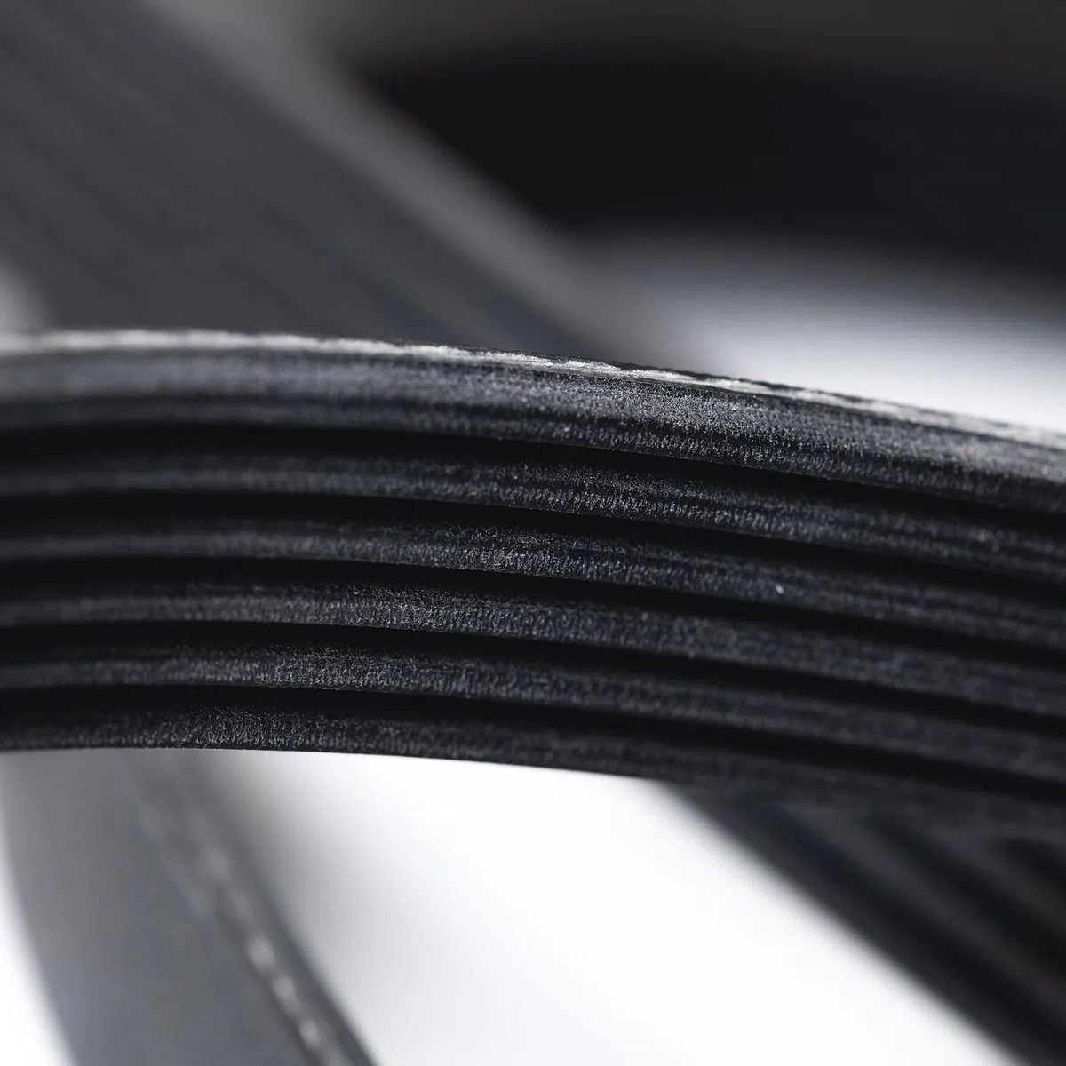 QUARKZMAN Correa Trapezoidal 6PK2285 de 5 Nervios, Longitud de 2285 mm x Ancho de 21 mm x Grosor de 5 mm, Correa en V de EPDM, Correa de Transmisión Industrial