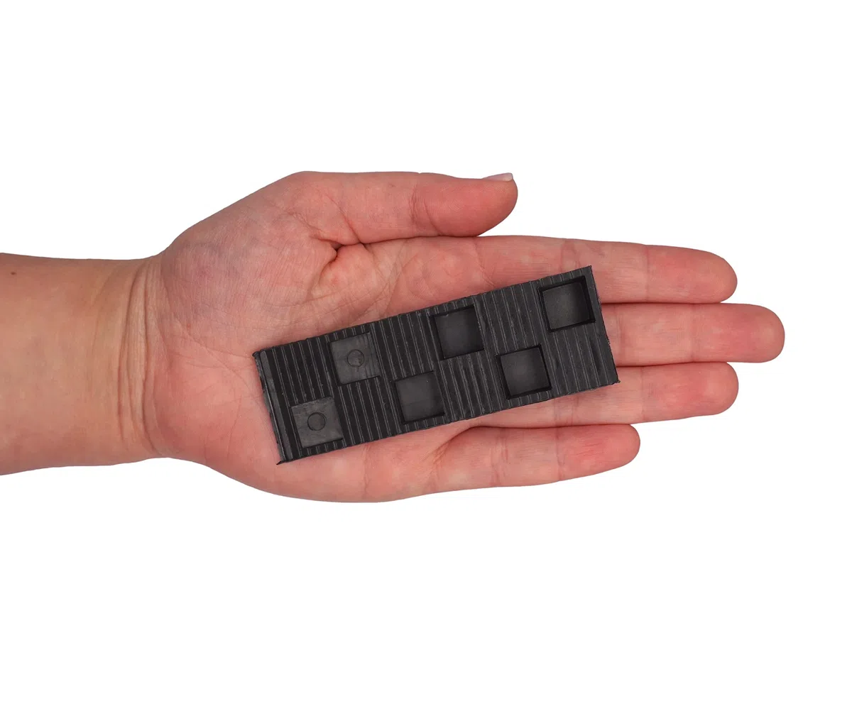 SKIR'CO (40 piezas) Cuñas Acanaladas de Plástico Negro, 90 x 30 x 15 mm, Cuñas de Montaje, para Nivelación y Espaciado