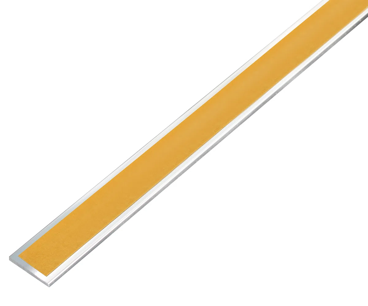 Alberts 488338 Barra plana, autoadhesiva, aluminio, diseño cromado, 2000 x 20 x 2 mm