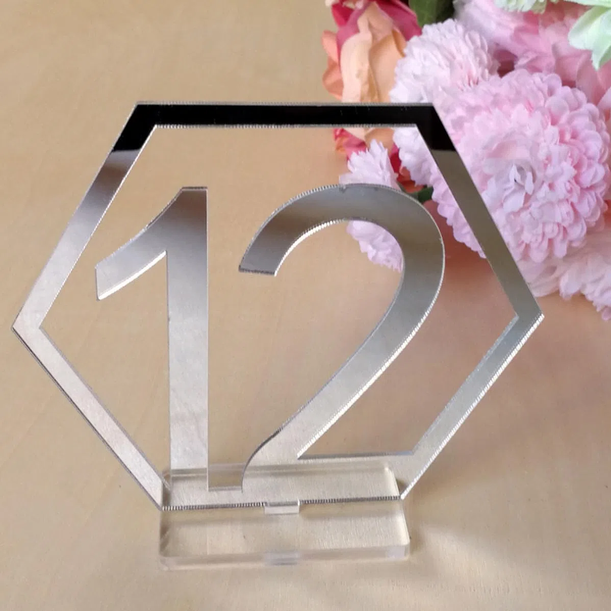 ULTECHNOVO Números de Mesa de Boda Acrílico Espejo Plata del 1 al 20 Soporte, Decoración Elegante para Bodas y Eventos, Material Resistente y Diseño Moderno