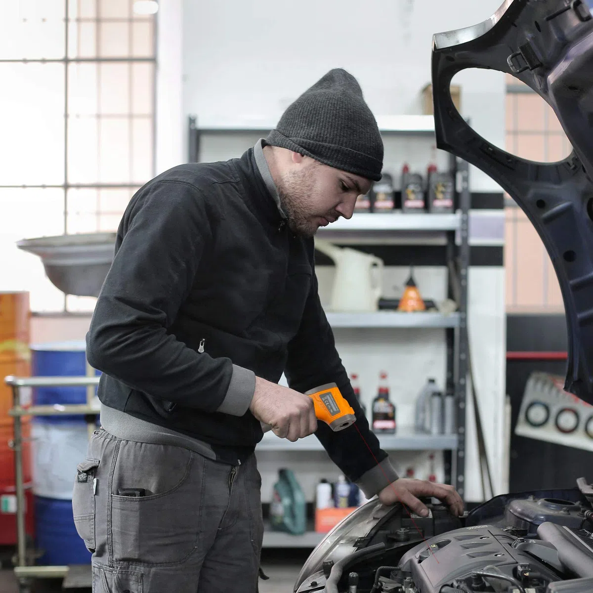 INKBIRD INK-IFT01 Termómetro infrarrojo sin contacto Pistola de temperatura láser digital Emisividad ajustable Medida máxima 550 ℃ Termómetro de lectura instantánea para cocinar Industria automotriz