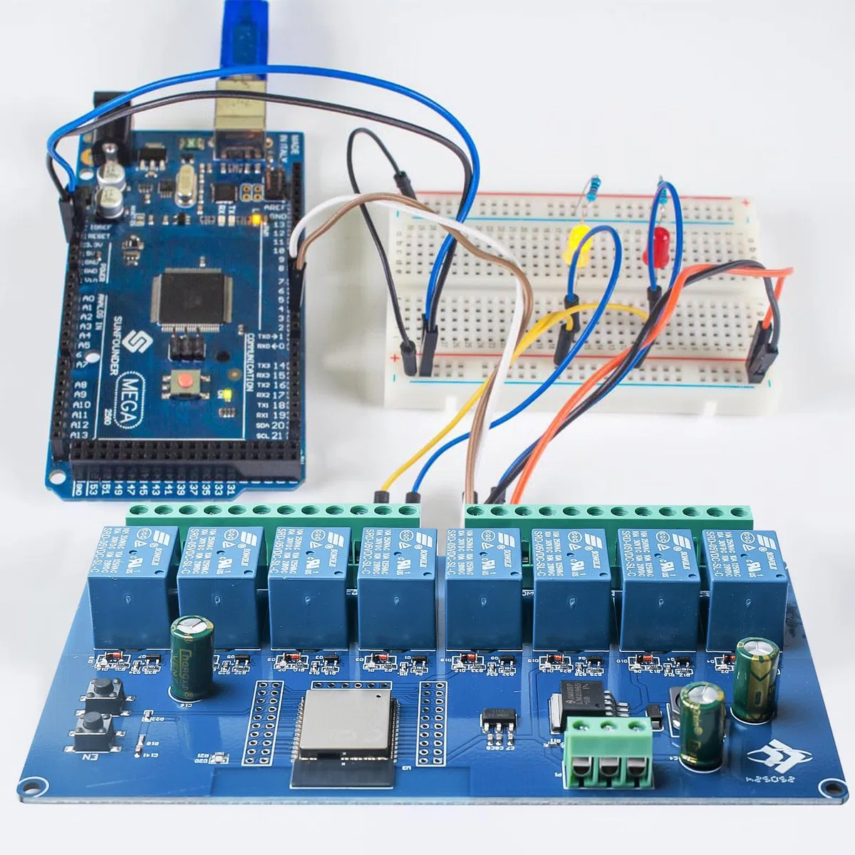Módulo de relé ESP de 8 canales: WiFi Bluetooth BLE módulo ESP-32 Relé placa de desarrollo DC 5 – 30 V relé para placa de desarrollo secundaria ESP (LC-Relay-ESP-8R-D5